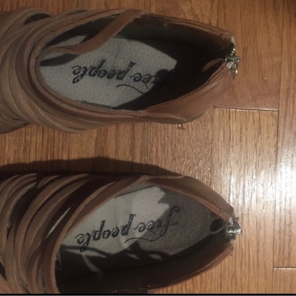 Free People “Lost Valley” Ankle Booties Leather Size 7 / leather booties / fall - Picture 3 of 5